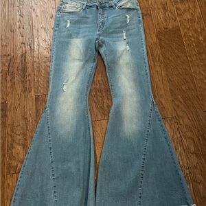 NWOT! Stylish Blue Flared Women Jeans